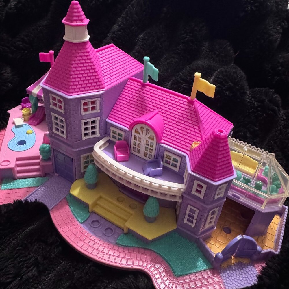 Vintage Polly Pocket Mansion (1994 Bluebird)